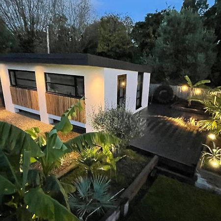 River Guest House With Jacuzzi Fire And Boat Hire Staines-upon-Thames Eksteriør bilde