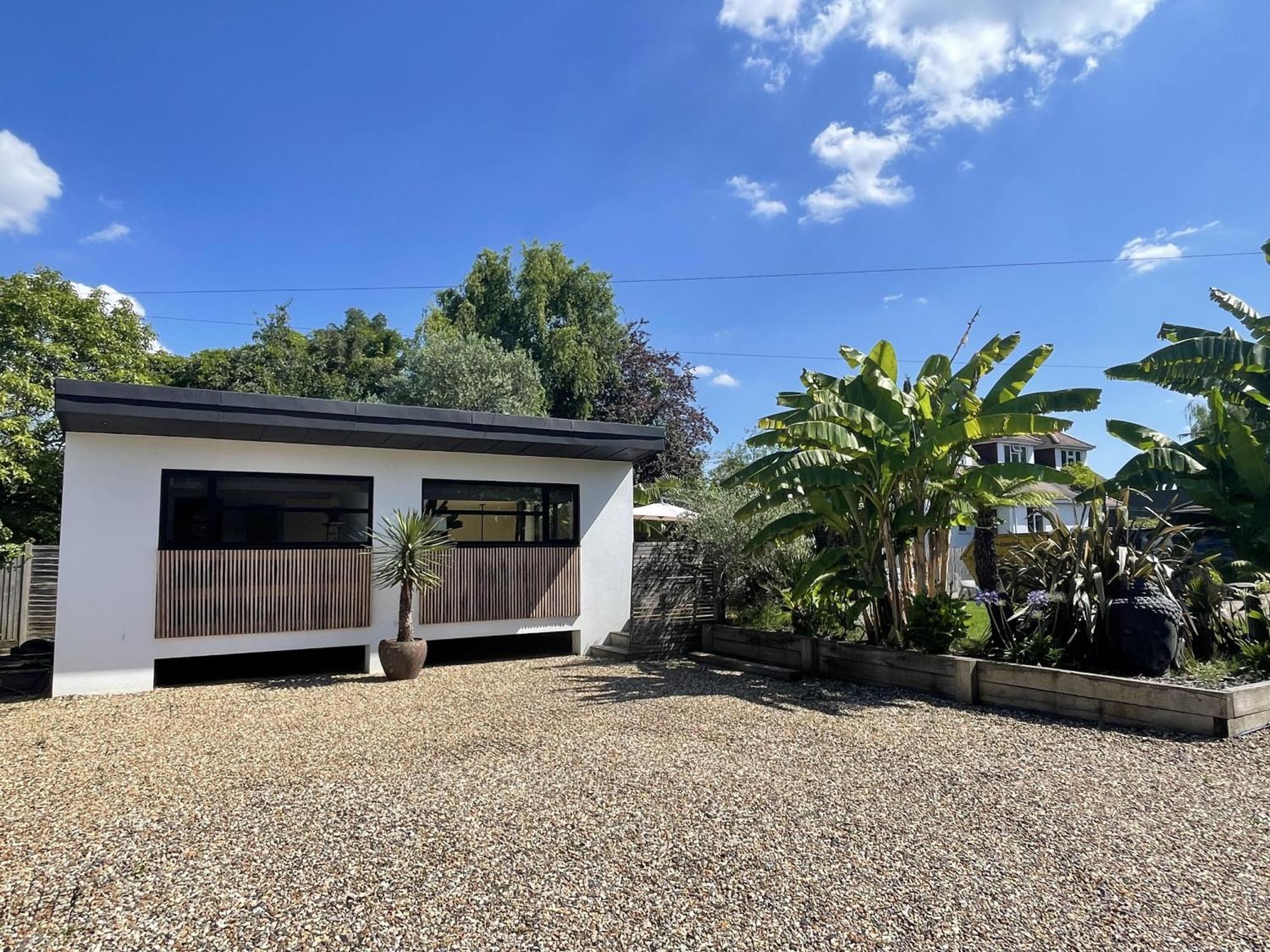 River Guest House With Jacuzzi Fire And Boat Hire Staines-upon-Thames Eksteriør bilde