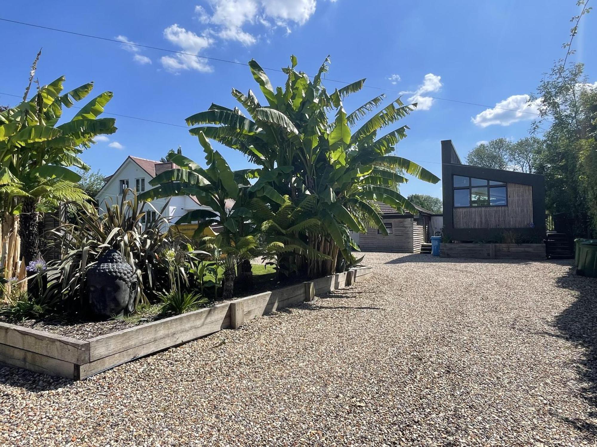 River Guest House With Jacuzzi Fire And Boat Hire Staines-upon-Thames Eksteriør bilde